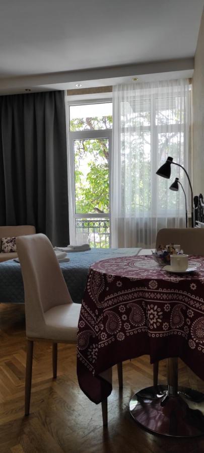 Tranquil Apartment In Vake Tbilisi Zewnętrze zdjęcie