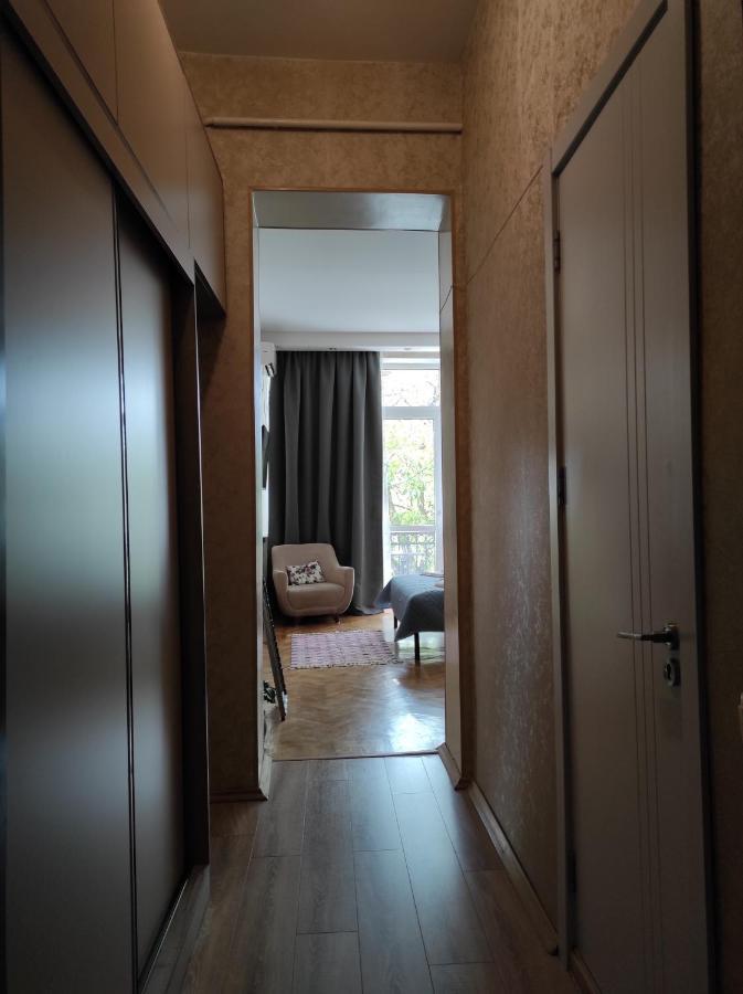 Tranquil Apartment In Vake Tbilisi Zewnętrze zdjęcie