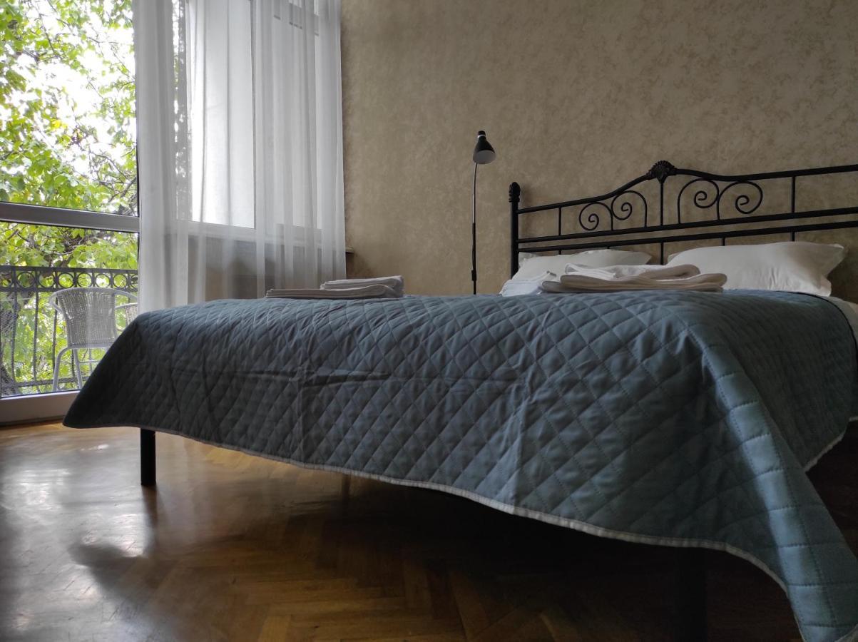 Tranquil Apartment In Vake Tbilisi Zewnętrze zdjęcie